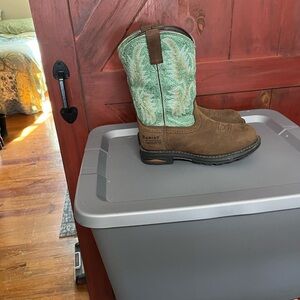Ariat Brown Leather Boots with Green Embroidery composite toe